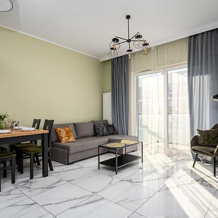 Prymasa Tysiaclecia 83A Separate Bedroom Free Garage By Perfect Apart 634 华沙 外观 照片