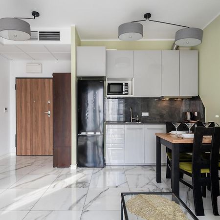 Prymasa Tysiaclecia 83A Separate Bedroom Free Garage By Perfect Apart 634 华沙 外观 照片